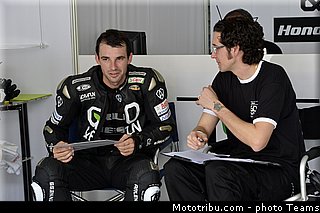 staring_002_motogp_2013_malaisie_sepang_tests.jpg