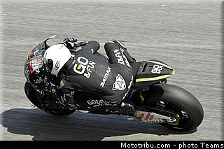 staring_020_motogp_2013_malaisie_sepang_tests.jpg