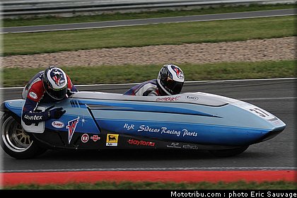 side_car_mondial_knight_001_oschersleben_2011.jpg