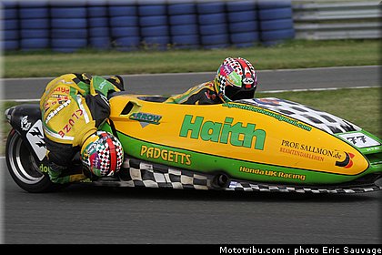 side_car_mondial_reeves_cluze_001_oschersleben_2011.jpg
