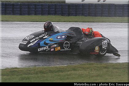 side_car_mondial_roscher_kamerbeek_001_oschersleben_2011.jpg
