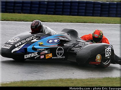 side_car_mondial_roscher_kamerbeek_003_oschersleben_2011.jpg