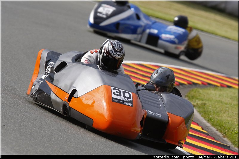 side_car_030_01_allemagne_sachsenring_2011