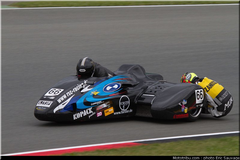 side_car_roscher_kamerbeek_03_allemagne_sachsenring_2011