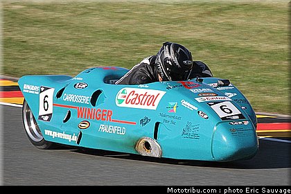 side_car_kiser_micheletto_01_allemagne_sachsenring_2011.jpg