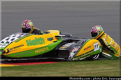 side_car_reeves_cluze_03_allemagne_sachsenring_2011.jpg