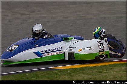 side_car_zimmermann_ziegler_02_allemagne_sachsenring_2011.jpg