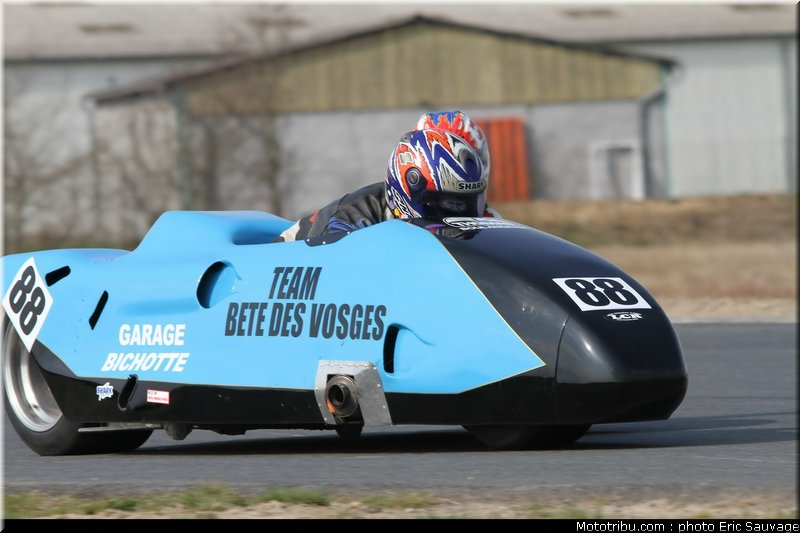 side_car_lurcy_levis_mars_2012_0044