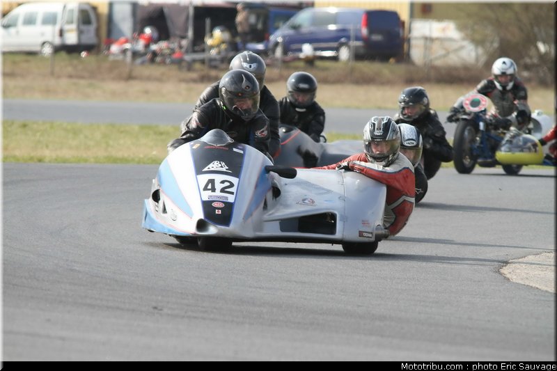 side_car_lurcy_levis_mars_2012_0058