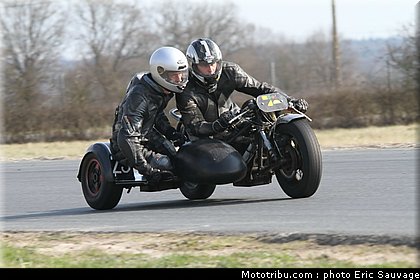 side_car_lurcy_levis_mars_2012_0074.jpg
