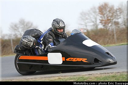 side_car_lurcy_levis_mars_2012_0106.jpg