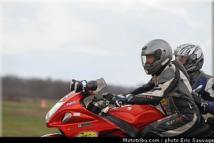 side_car_lurcy_levis_mars_2012_0288.jpg