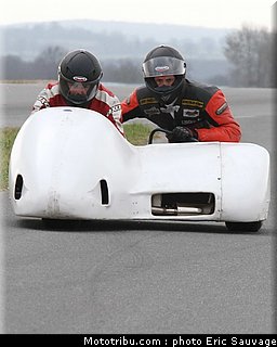 side_car_lurcy_levis_mars_2012_0307.jpg