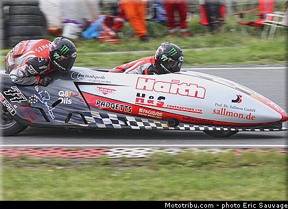 reeves_hawes_04_sidecar_2012_allemagne_schleiz.jpg