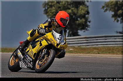 fsbk_supersport_bulle_1_ledenon_juin_2011.JPG