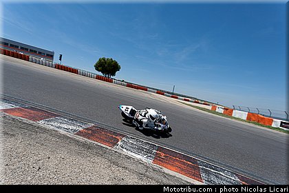 fsbk_pirelli_600_dieu_ledenon_juin_2011.JPG