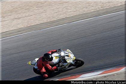 fsbk_pirelli_600_szalai_1_ledenon_juin_2011.JPG