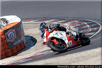 fsbk_sbk_charvaux_2_ledenon_juin_2011.JPG