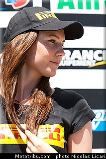 fsbk_sbk_pitbabes_14_ledenon_juin_2011.JPG