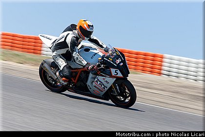 fsbk_twin_26_ledenon_juin_2011.JPG
