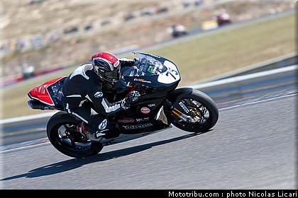 fsbk_twin_29_ledenon_juin_2011.JPG
