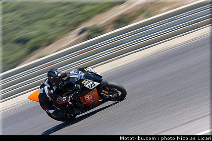 fsbk_twin_32_ledenon_juin_2011.JPG