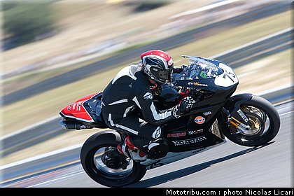 fsbk_twin_33_ledenon_juin_2011.JPG