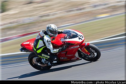 fsbk_twin_34_ledenon_juin_2011.JPG