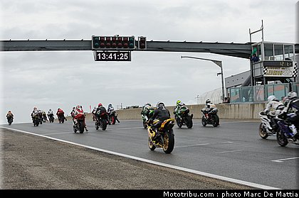 fsbk_pirelli_600_012_ledenon_2011.jpg