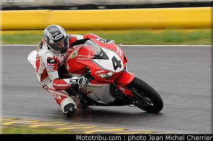 superbike_gines_01_fsbk_2012_nogaro.jpg