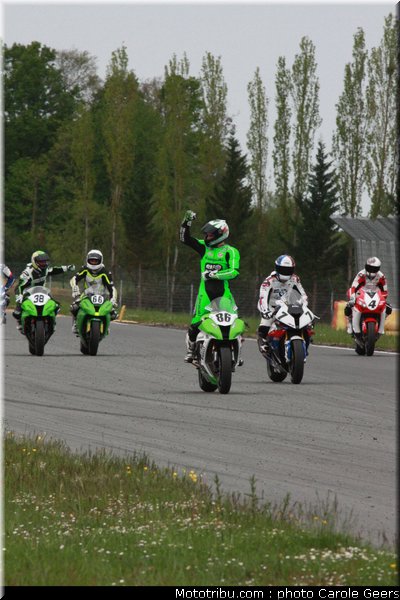 MOTO 