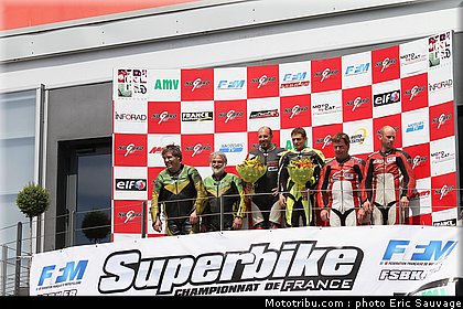 sidecar_podium_manche_1_07_fsbk_2012_nogaro.jpg