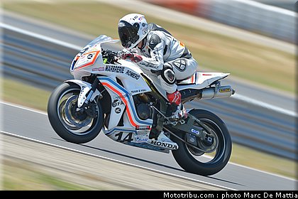 pirelli_600_meco_001_fsbk_2012_ledenon_1.jpg