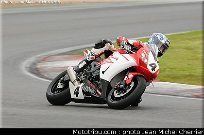 sbk_gines_01_fsbk_2012_magny_cours.jpg