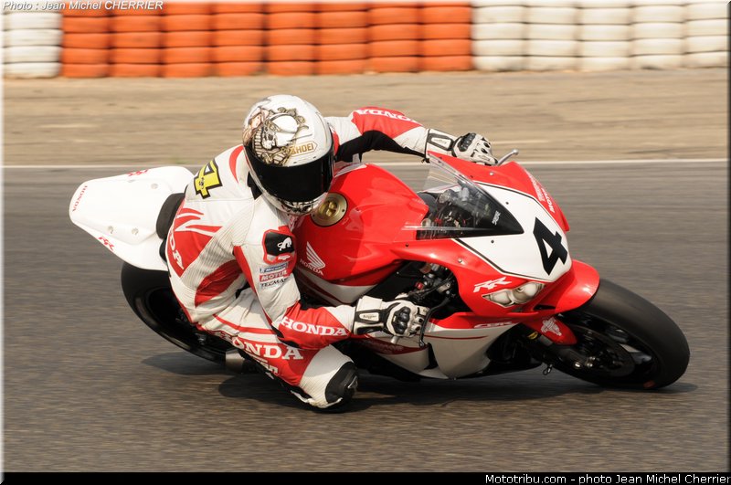 MOTO 