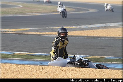 pirelli_03_fsbk_2012_le_mans_roulage.jpg