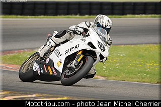 european_bikes_pouvillon_01_fsbk_2013_nogaro.jpg