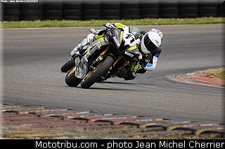 pirelli_600_clere_001_fsbk_2013_le_vigeant.jpg