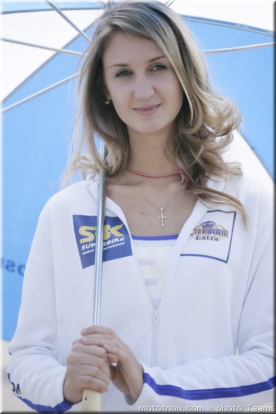 0005-pitbabes-qatar-sbk2007-005-