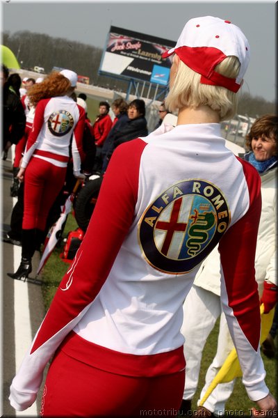 0028-pitbabes-donington-sbk2007-005-
