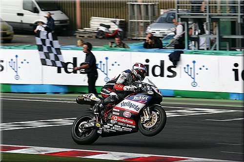 0387-029xaus1-magnycours2007.jpg