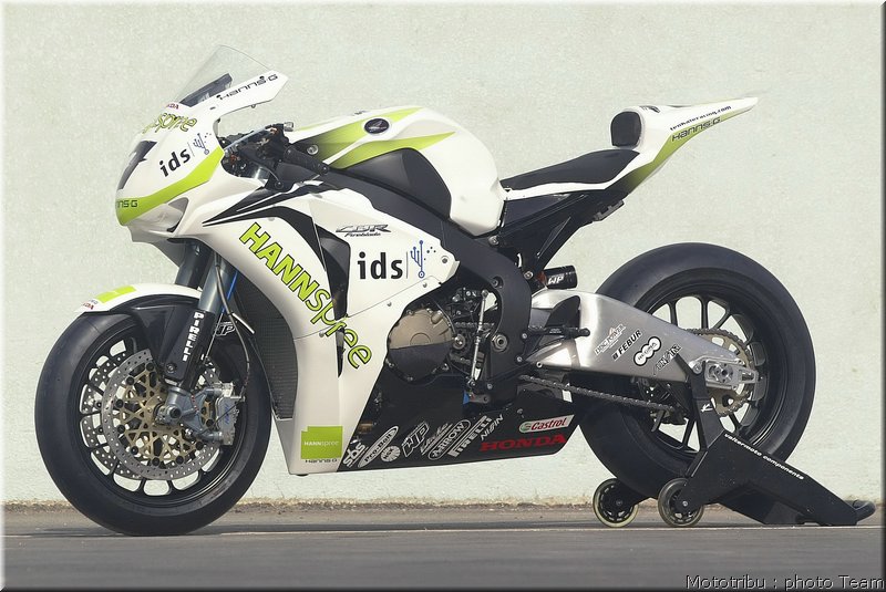 honda1000cbr-checa_2