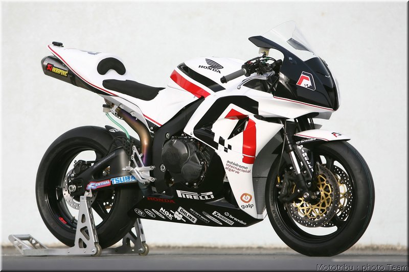 honda600cbr-jones_1