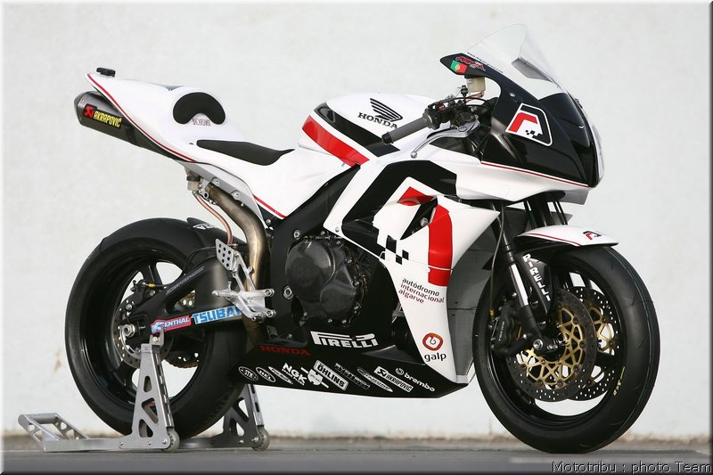 honda600cbr-praia_1