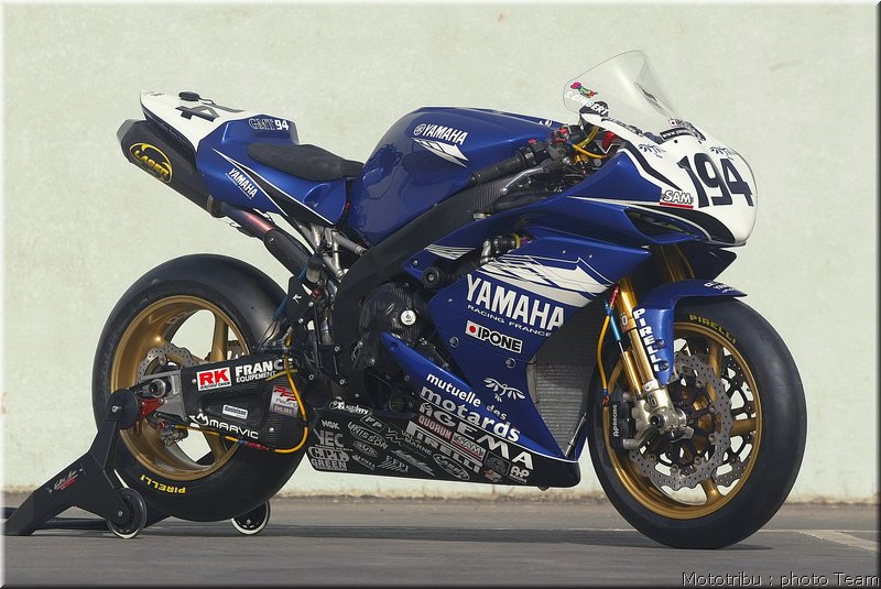 yamahar1-gimbert_1