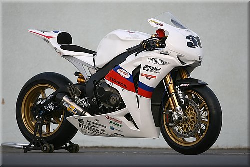 honda1000cbr-muggeridge_1.jpg