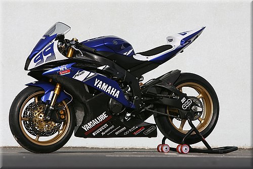 yamahar6-foret_1.jpg