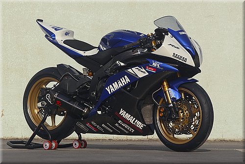 yamahar6-parkes_1.jpg
