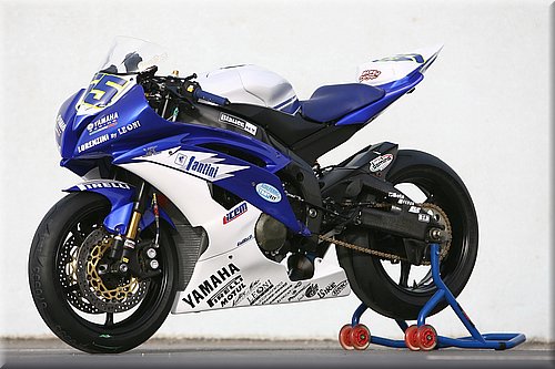 yamahar6-roccoli_2.jpg