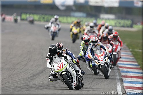 stk1000_003.jpg